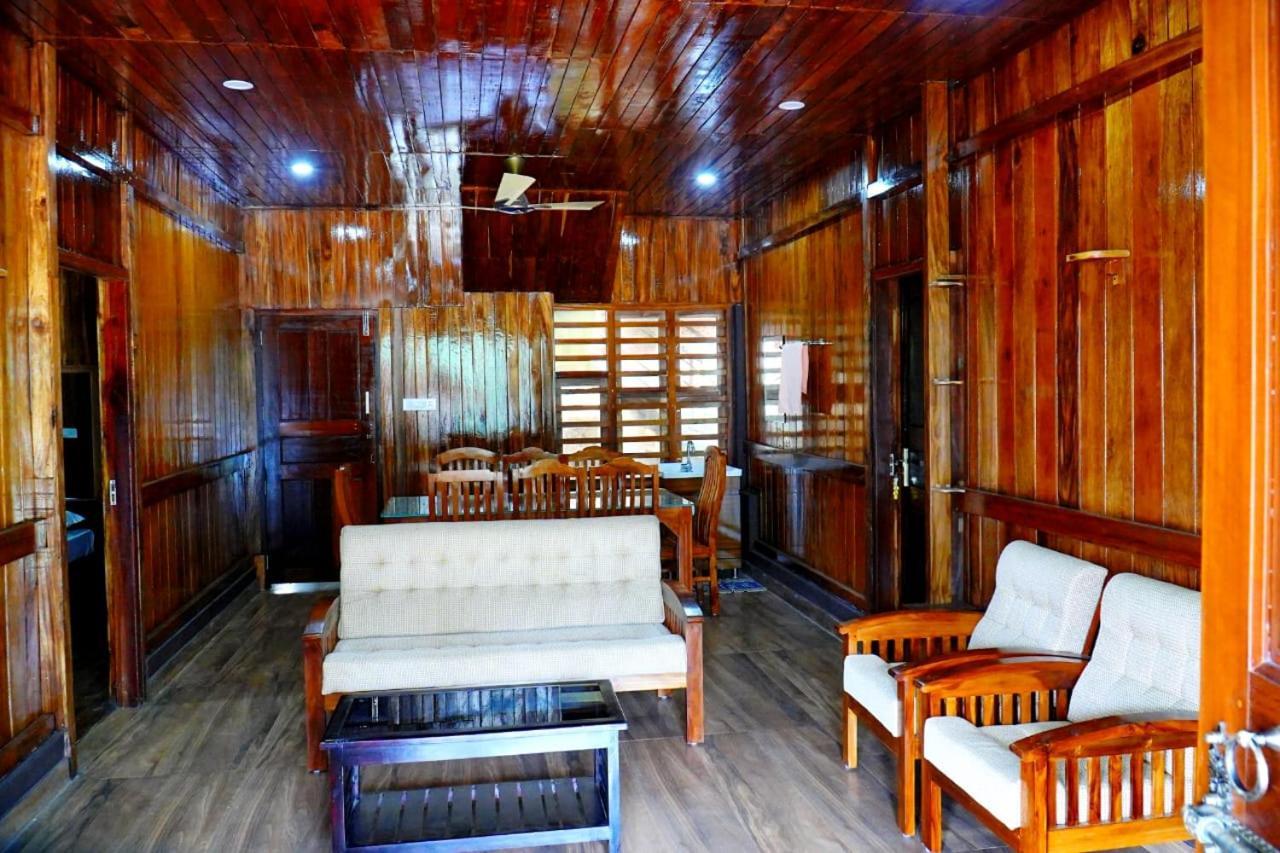 Jackroot Heritage Athirappilly Appartement Kallana Buitenkant foto